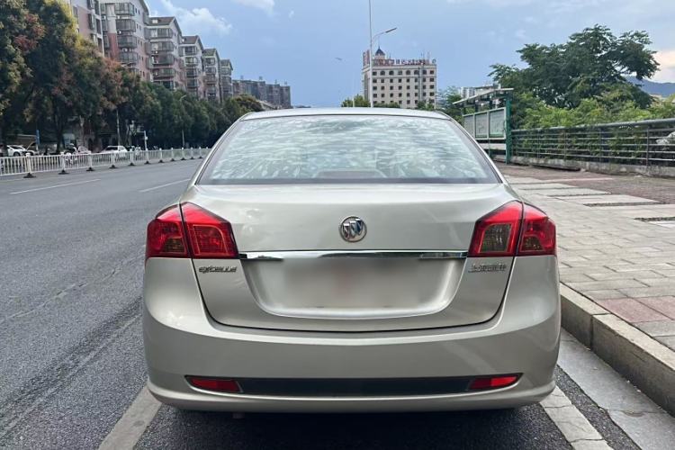 Used Buick Excelle 2015 1.5L Automatic Classic Model Exterior 4