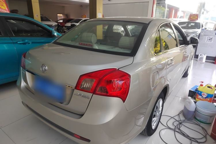 Used Buick Excelle 2015 1.5L Automatic Classic Model Exterior 4