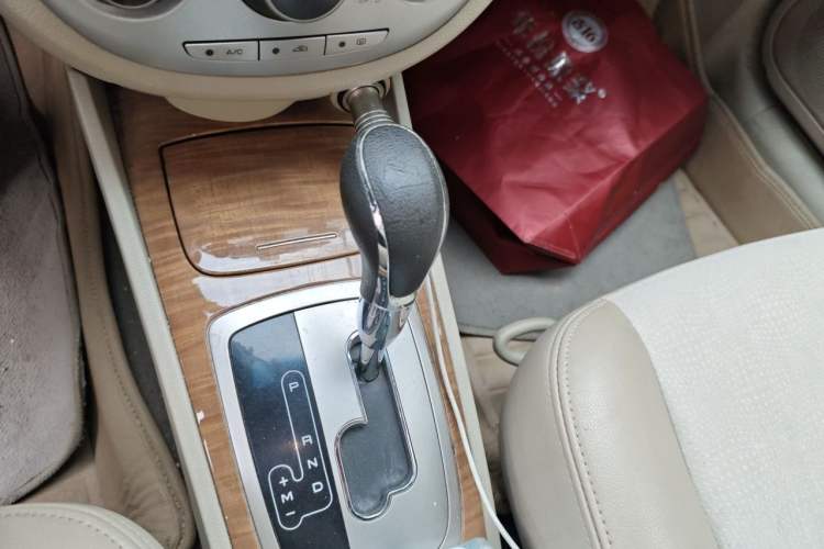 Used Buick Excelle 2015 1.5L Automatic Classic Model Gear Lever