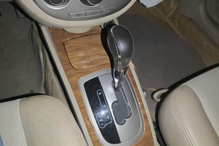 Used Buick Excelle 2015 1.5L Automatic Classic Model Gear Lever