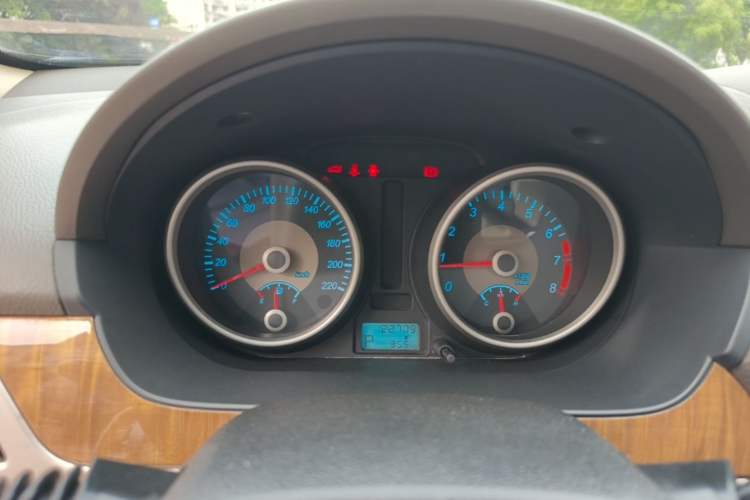 Used Buick Excelle 2015 1.5L Automatic Classic Model Instrument Cluster