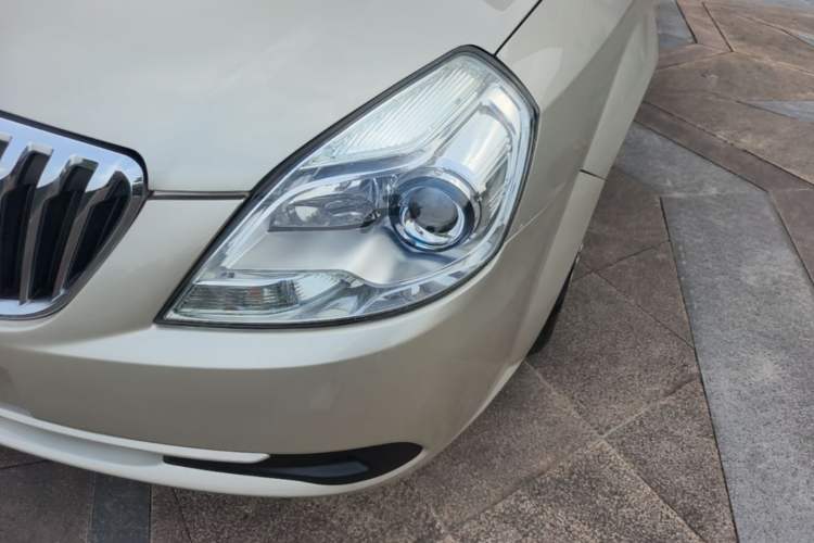 Used Buick Excelle 2015 1.5L Automatic Classic Model Left Front Headlight