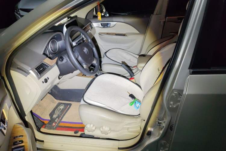 Used Buick Excelle 2015 1.5L Automatic Classic Model Left Front Seat