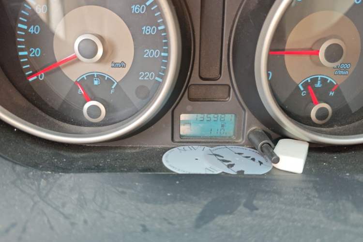 Used Buick Excelle 2015 1.5L Automatic Classic Model Odometer Close Up