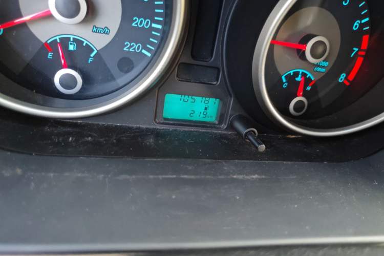 Used Buick Excelle 2015 1.5L Manual Luxury Model Odometer Close Up