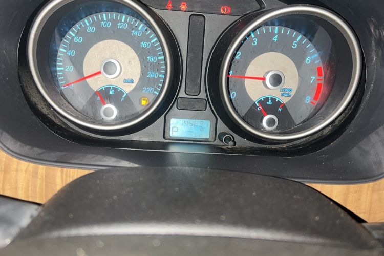 Used Buick Excelle 2015 1.5L Automatic Classic Model Odometer Close Up