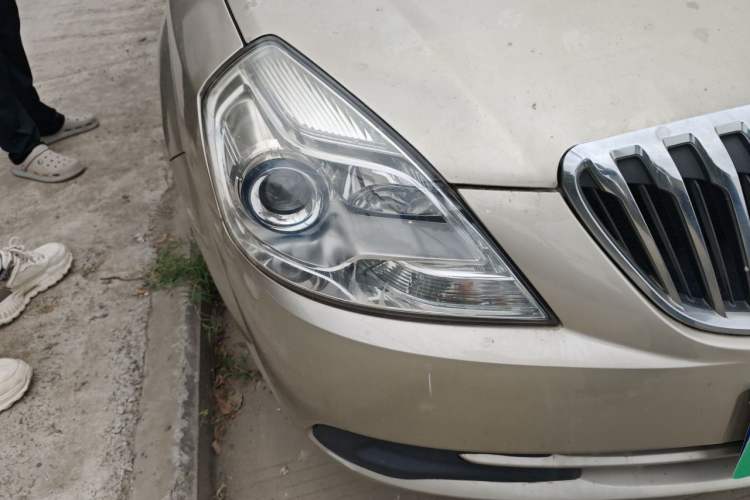 Used Buick Excelle 2015 1.5L Automatic Classic Model Right Front Headlight