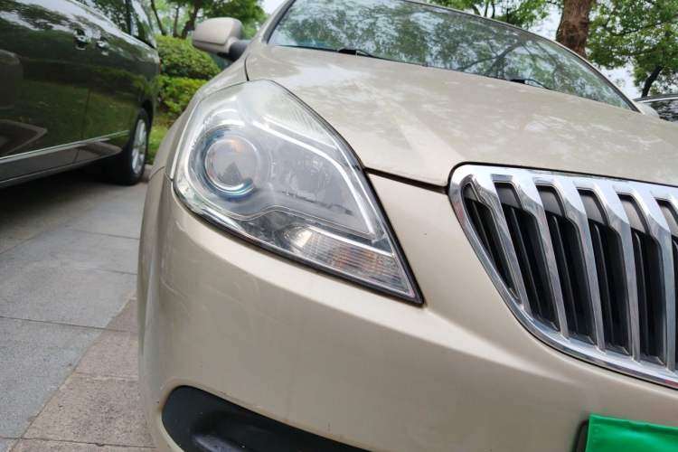 Used Buick Excelle 2015 1.5L Automatic Classic Model Right Front Headlight