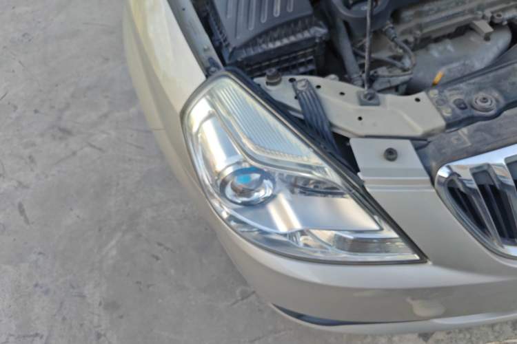 Used Buick Excelle 2015 1.5L Manual Luxury Model Right Front Headlight