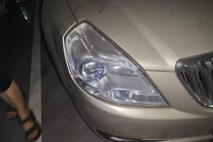 Used Buick Excelle 2015 1.5L Automatic Classic Model Right Front Headlight