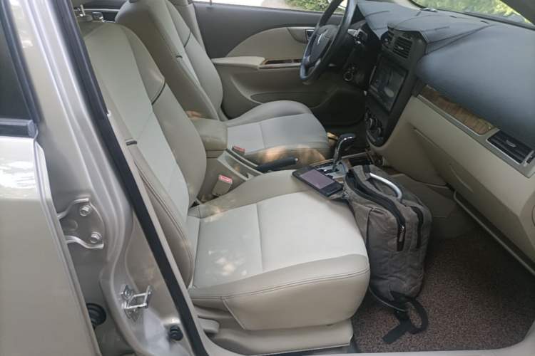 Used Buick Excelle 2015 1.5L Automatic Classic Model Right Front Seat