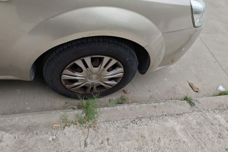 Used Buick Excelle 2015 1.5L Automatic Classic Model Right Front Wheel Hub