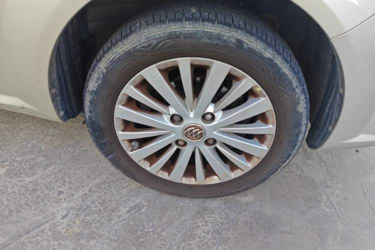 Used Buick Excelle 2015 1.5L Manual Luxury Model Right Front Wheel Hub