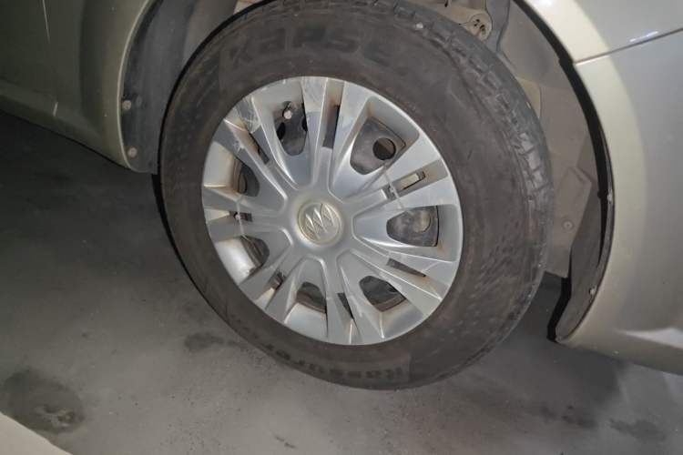 Used Buick Excelle 2015 1.5L Automatic Classic Model Right Front Wheel Hub
