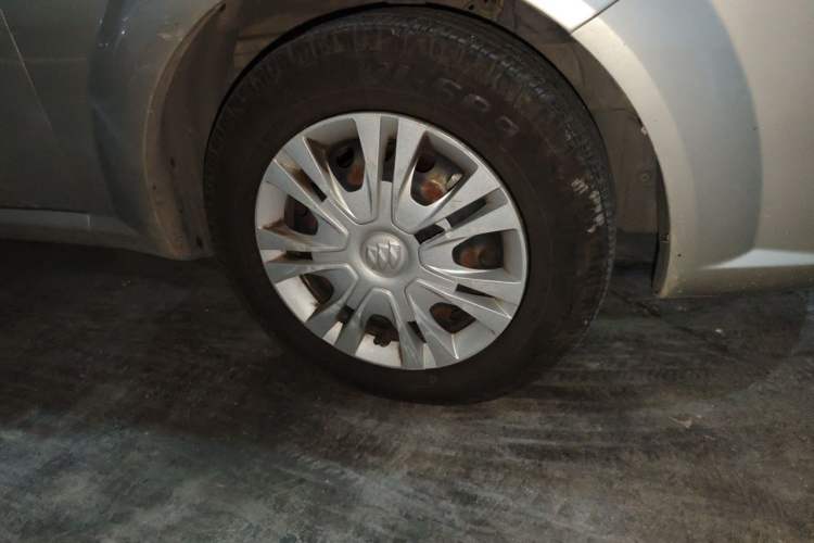 Used Buick Excelle 2015 1.5L Automatic Classic Model Right Front Wheel Hub