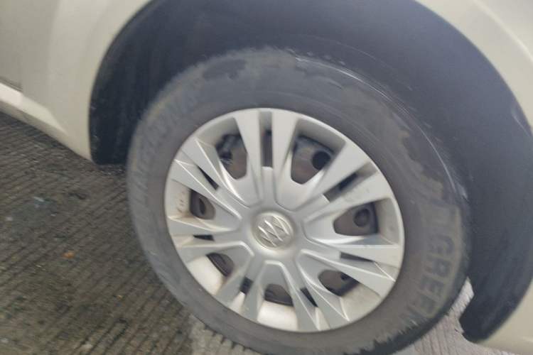 Used Buick Excelle 2015 1.5L Manual Classic Trim Right Front Wheel Hub