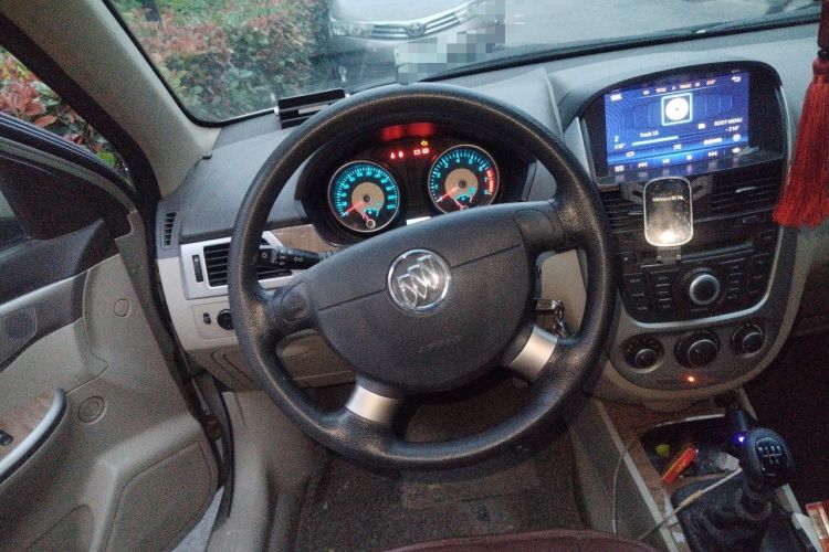 Used Buick Excelle 2015 1.5L Manual Classic Trim Steering Wheel