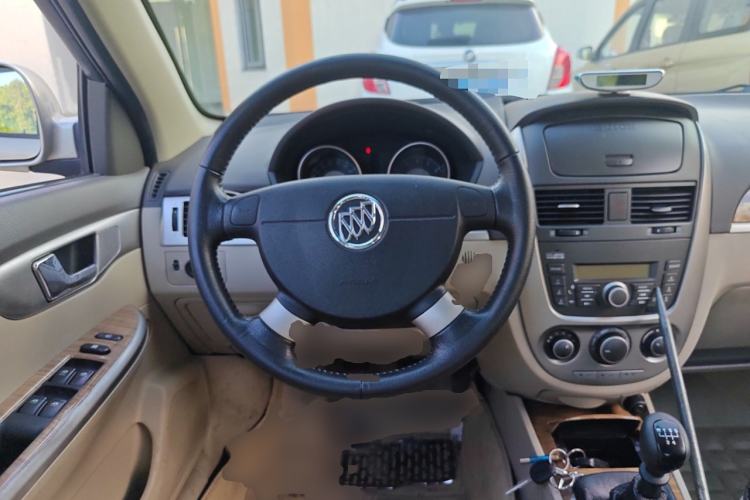 Used Buick Excelle 2015 1.5L Manual Luxury Model Steering Wheel