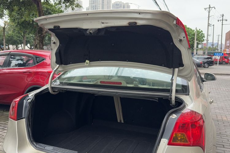 Used Buick Excelle 2015 1.5L Automatic Classic Model Trunk