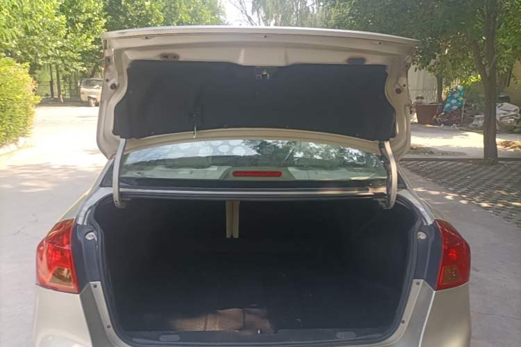 Used Buick Excelle 2015 1.5L Automatic Classic Model Trunk