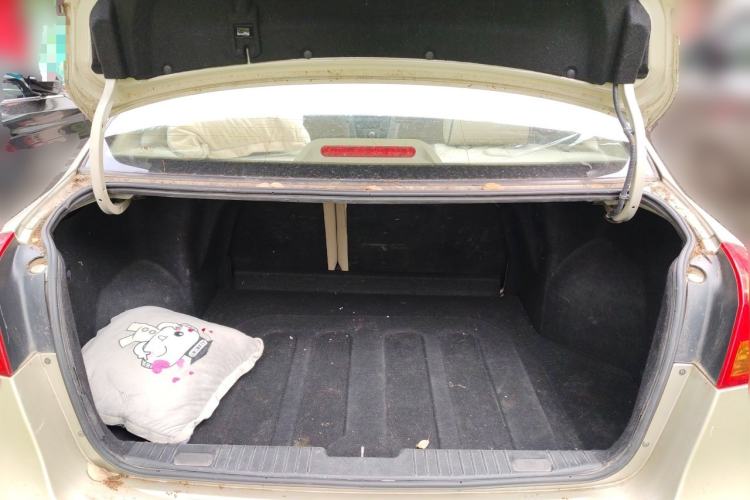 Used Buick Excelle 2015 1.5L Automatic Classic Model Trunk