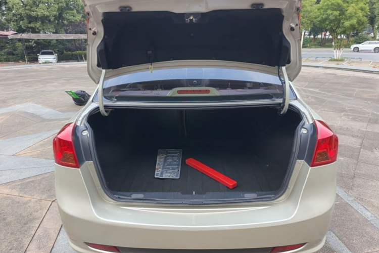 Used Buick Excelle 2015 1.5L Automatic Classic Model Trunk