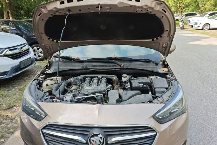 Used Buick Excelle 2018 15N CVT Elite Edition Engine Bay