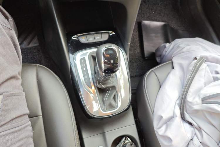 Used Buick Excelle 2018 15N CVT Elite Edition Gear Lever
