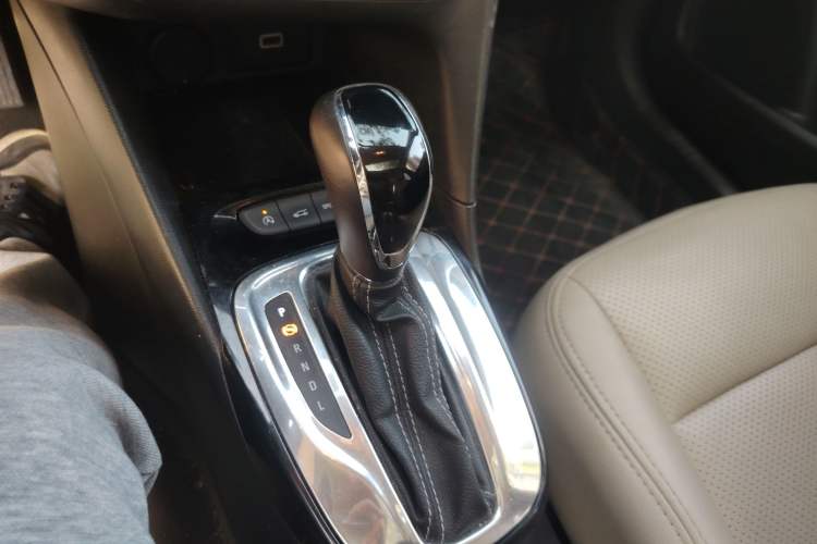 Used Buick Excelle 2018 15N CVT Elite Edition Gear Lever