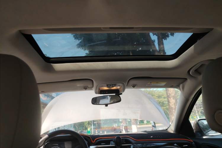 Used Buick Excelle 2018 15N CVT Elite Edition Headliner