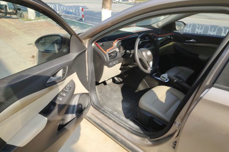 Used Buick Excelle 2018 15N CVT Elite Edition Interior 3