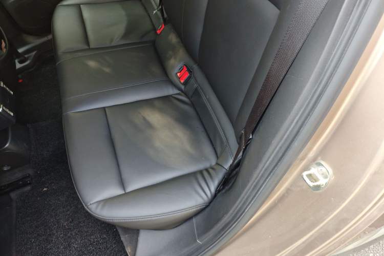 Used Buick Excelle 2018 15N CVT Elite Edition Left Rear Seat