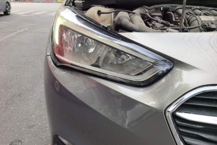 Used Buick Excelle 2018 15N CVT Luxury Version Right Front Headlight