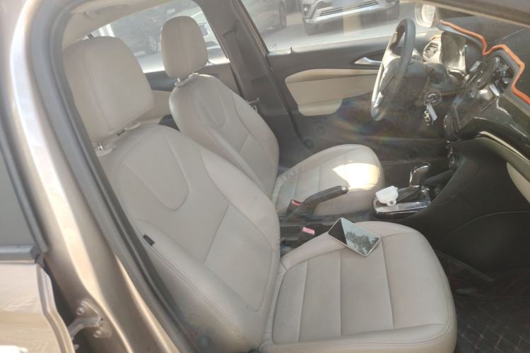 Used Buick Excelle 2018 15N CVT Elite Edition Right Front Seat