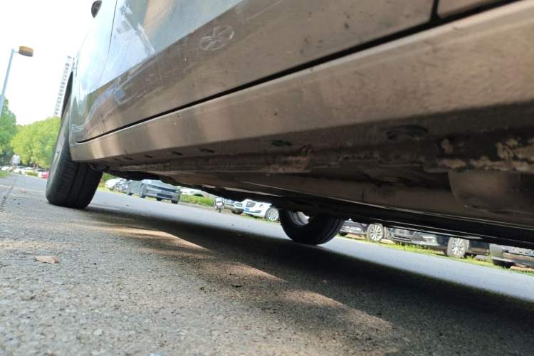 Used Buick Excelle 2018 15N CVT Elite Edition Right Side Sill