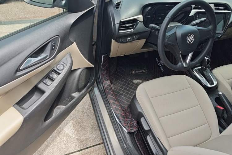 Used Buick Excelle 2018 15N CVT Elite Edition Driver Seat