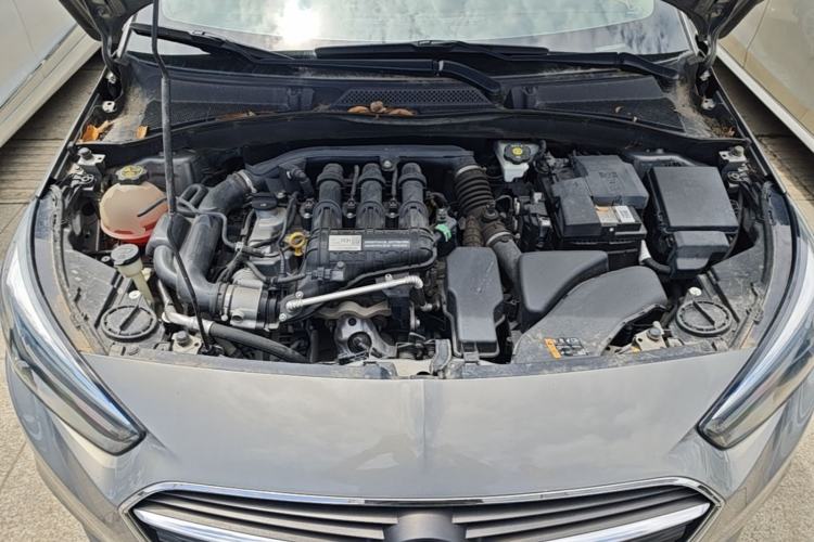 Used Buick Excelle 2018 15N CVT Elite Edition Engine Bay
