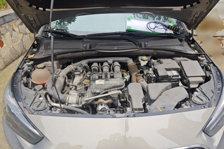 Used Buick Excelle 2018 15N CVT Elite Edition Engine Bay