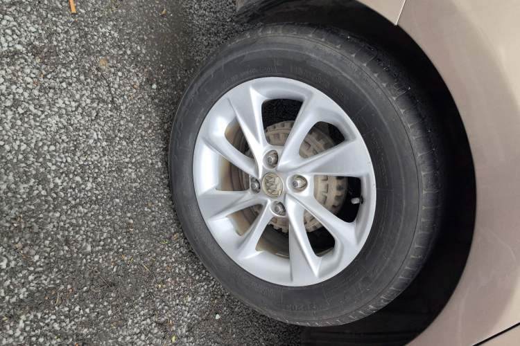 Used Buick Excelle 2018 15N CVT Elite Edition Exterior 2