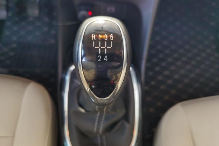 Used Buick Excelle 2018 15N Manual Elite Version Gear Lever