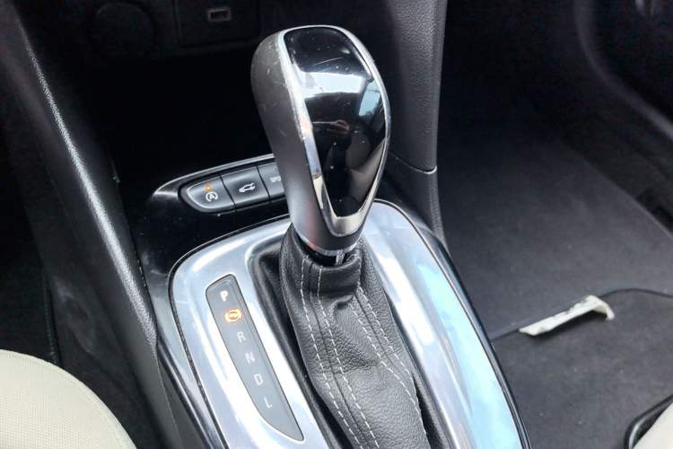 Used Buick Excelle 2018 15N CVT Elite Edition Gear Lever