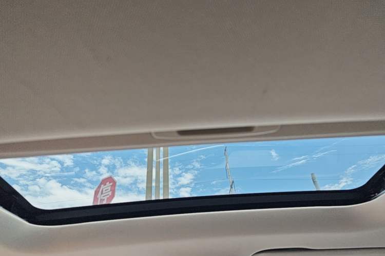 Used Buick Excelle 2018 15N CVT Elite Edition Headliner
