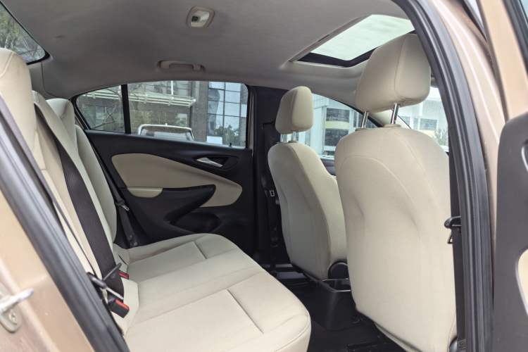 Used Buick Excelle 2018 15N CVT Elite Edition Interior 6