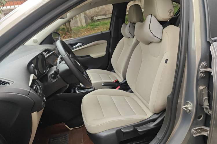 Used Buick Excelle 2018 15N CVT Elite Edition Left Front Seat