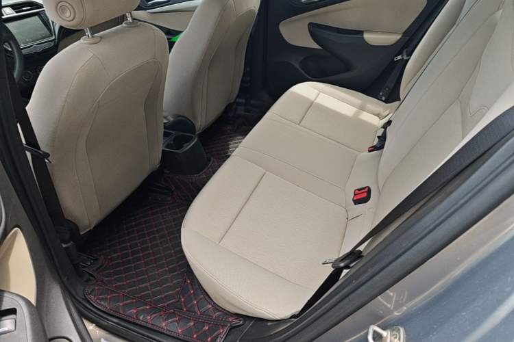 Used Buick Excelle 2018 15N CVT Elite Edition Left Rear Seat