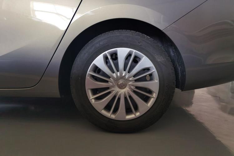 Used Buick Excelle 2018 15N Manual Elite Version Left Rear Wheel Hub