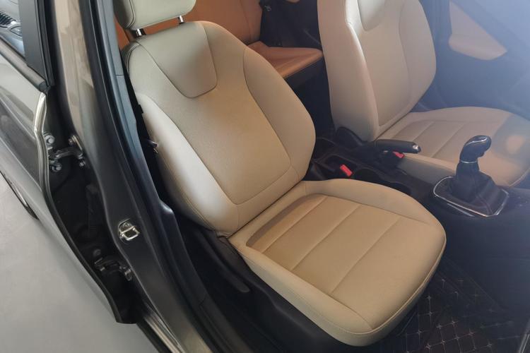 Used Buick Excelle 2018 15N Manual Elite Version Right Front Seat