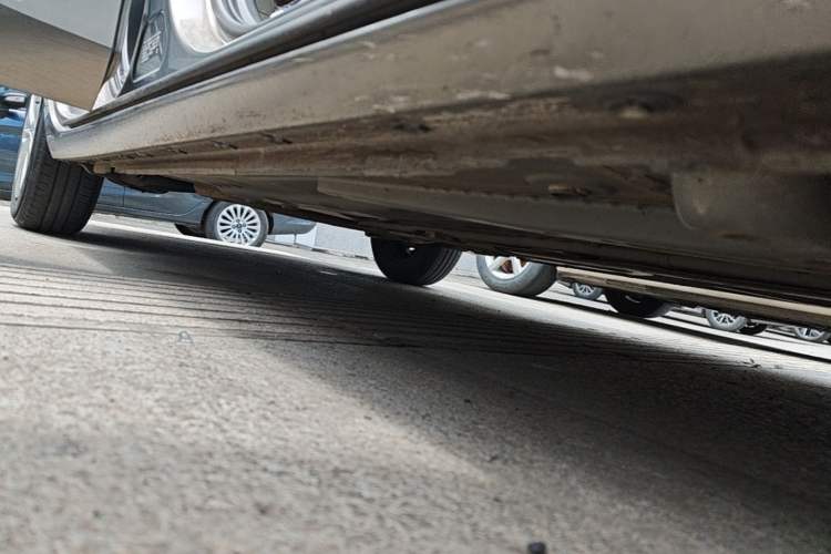 Used Buick Excelle 2018 15N CVT Elite Edition Right Side Sill