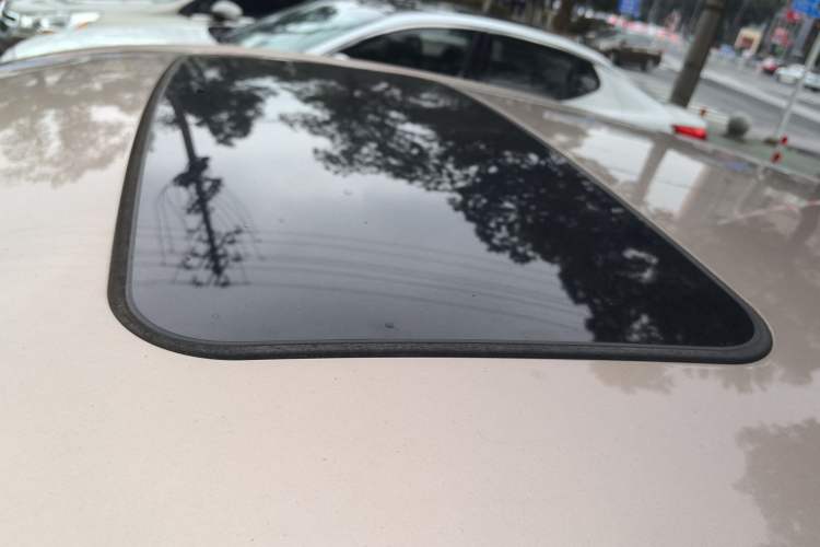 Used Buick Excelle 2018 15N CVT Elite Edition Roof