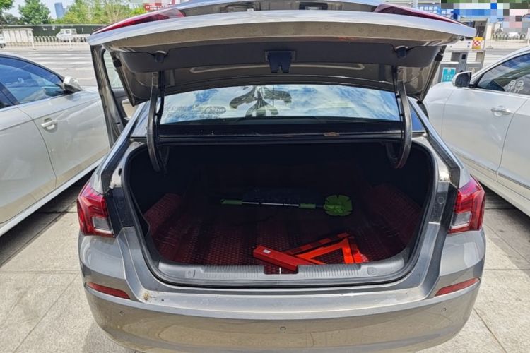 Used Buick Excelle 2018 15N CVT Elite Edition Trunk